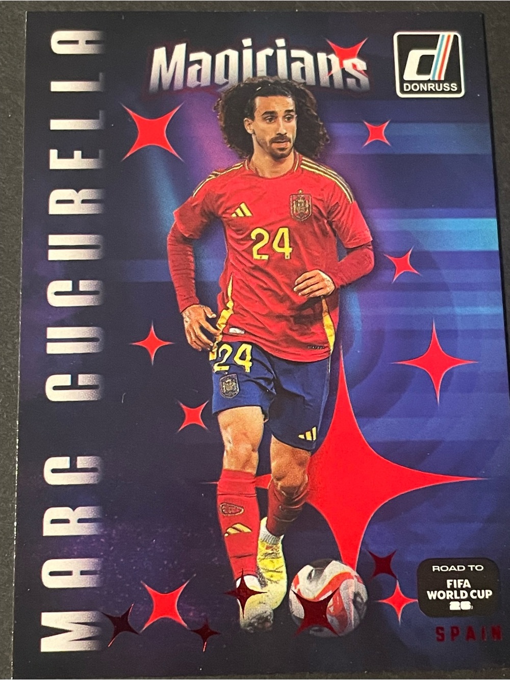 2025-26 Panini Donruss Road to Fifa World Cup - Magicians Marc Cucurella #8 Red - Picture 3 of 5